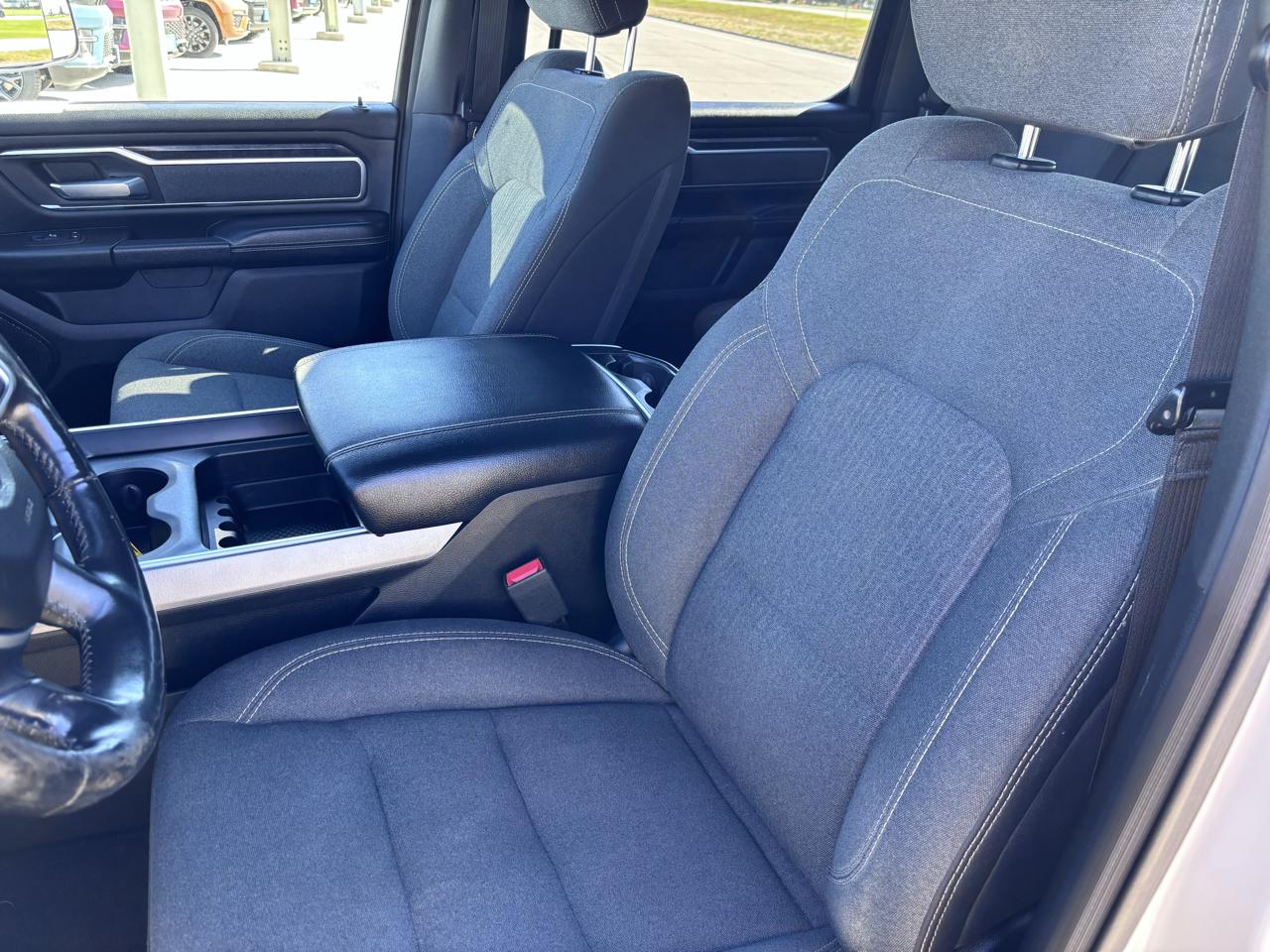 RAM 1500 Big Horn/Lone Star 4x4 Crew Cab 6'4" Box 2019
