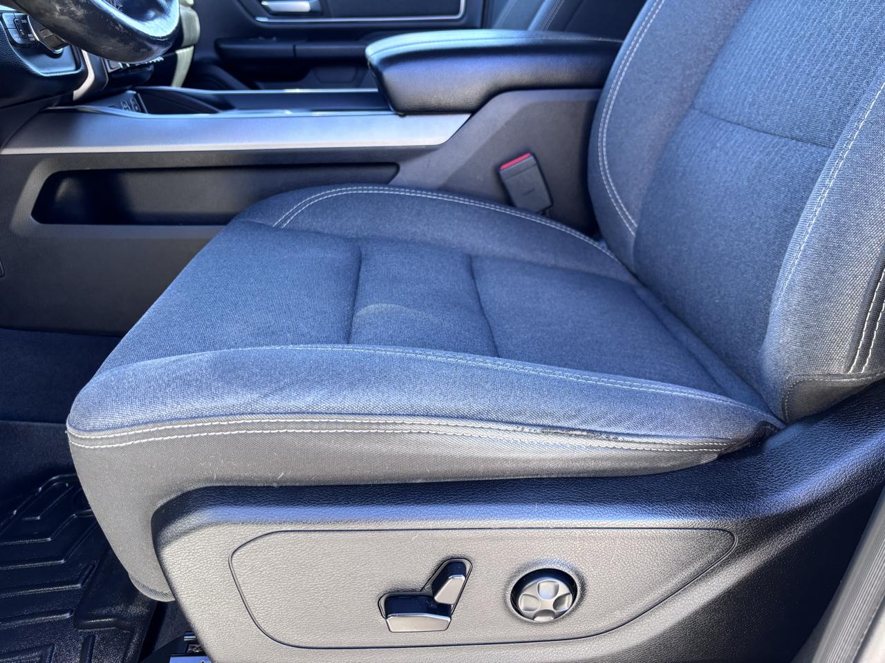 RAM 1500 Big Horn/Lone Star 4x4 Crew Cab 6'4" Box 2019