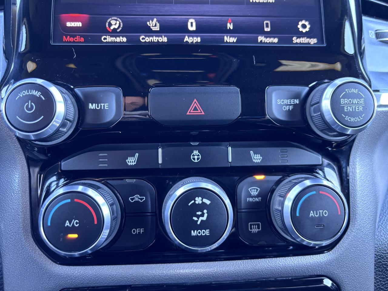 RAM 1500 Big Horn/Lone Star 4x4 Crew Cab 6'4" Box 2019