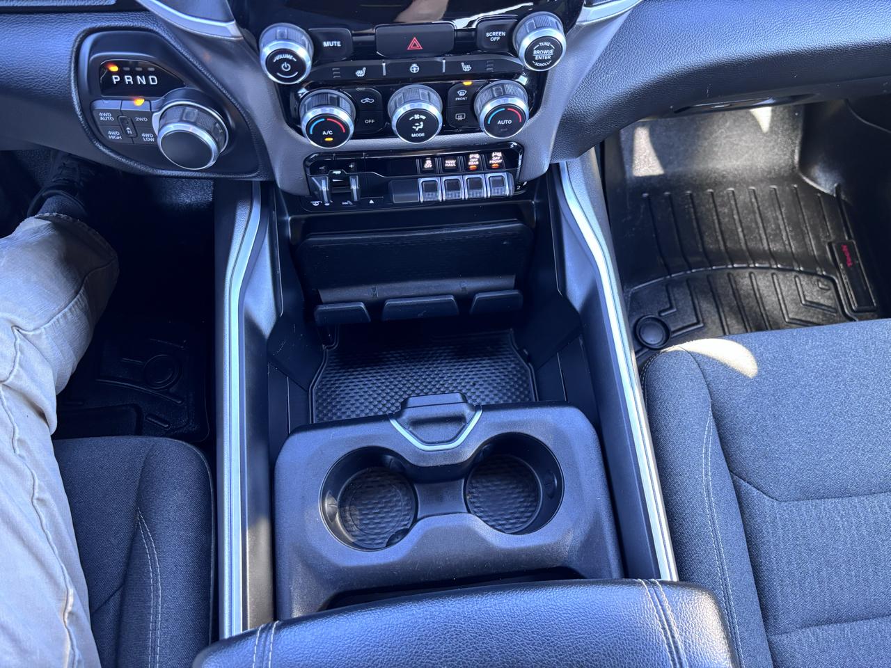 RAM 1500 Big Horn/Lone Star 4x4 Crew Cab 6'4" Box 2019
