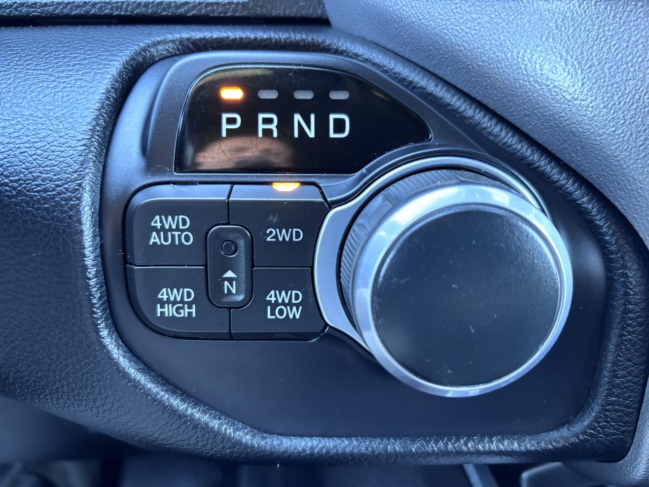 RAM 1500 Big Horn/Lone Star 4x4 Crew Cab 6'4" Box 2019