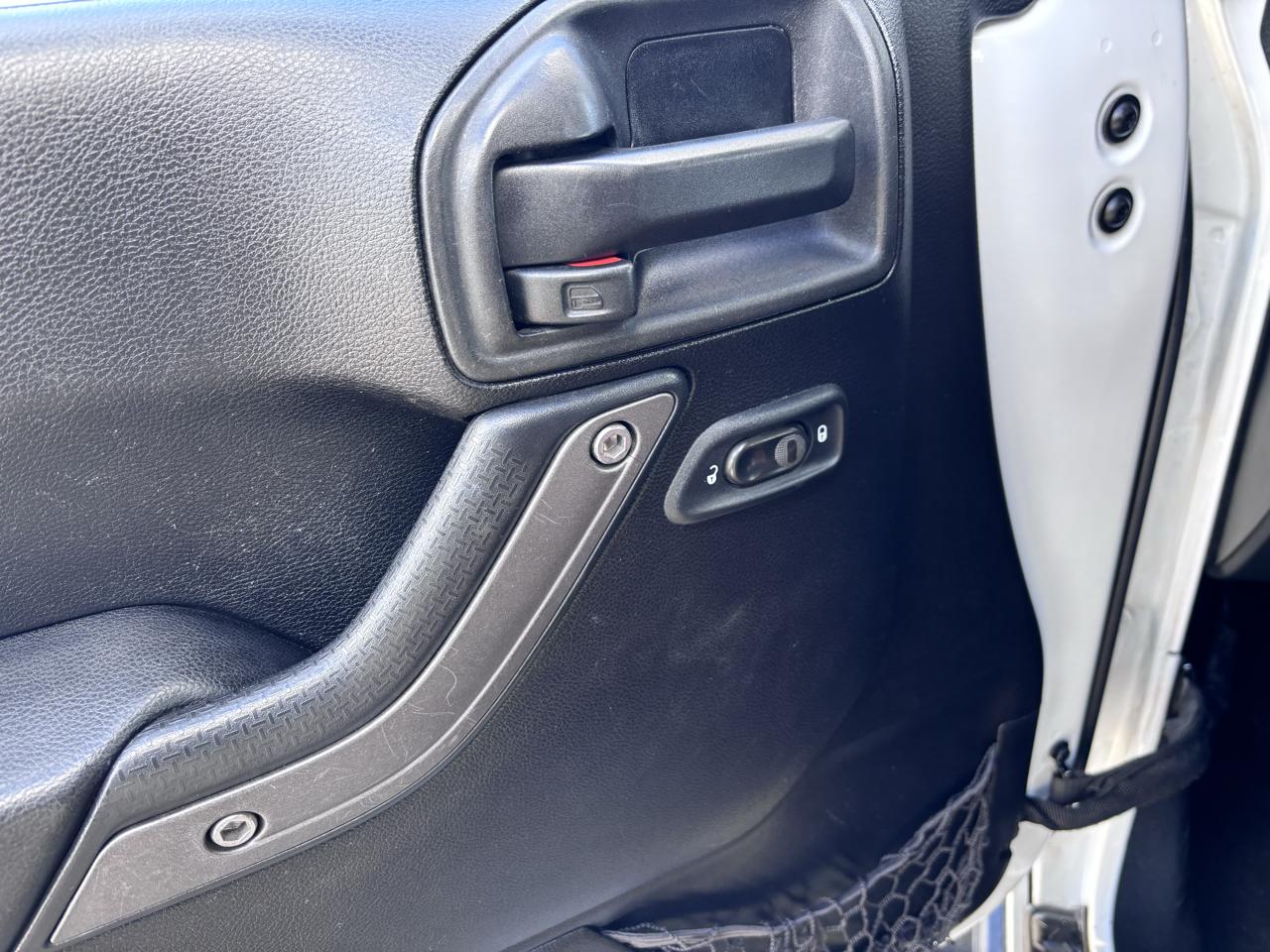 Jeep Wrangler Unlimited 4WD 4dr Sport 2014
