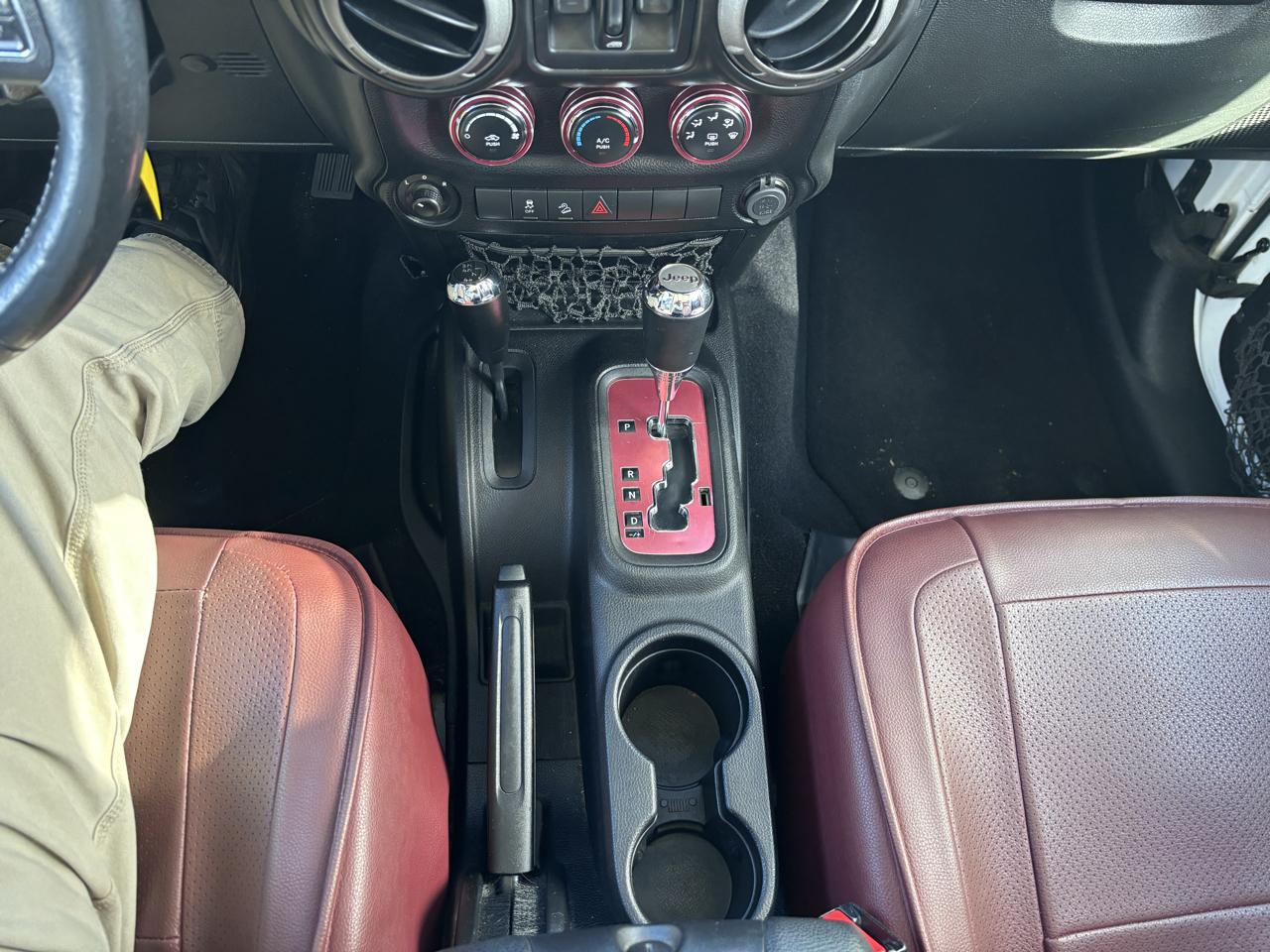 Jeep Wrangler Unlimited 4WD 4dr Sport 2014