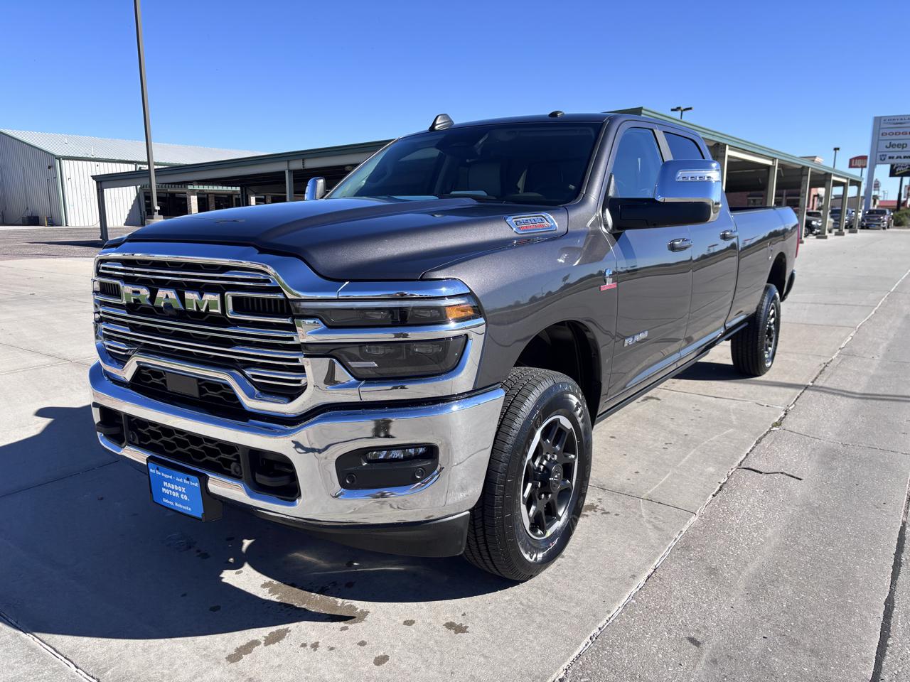 RAM 2500 Laramie 4x4 Crew Cab 8' Box 2027