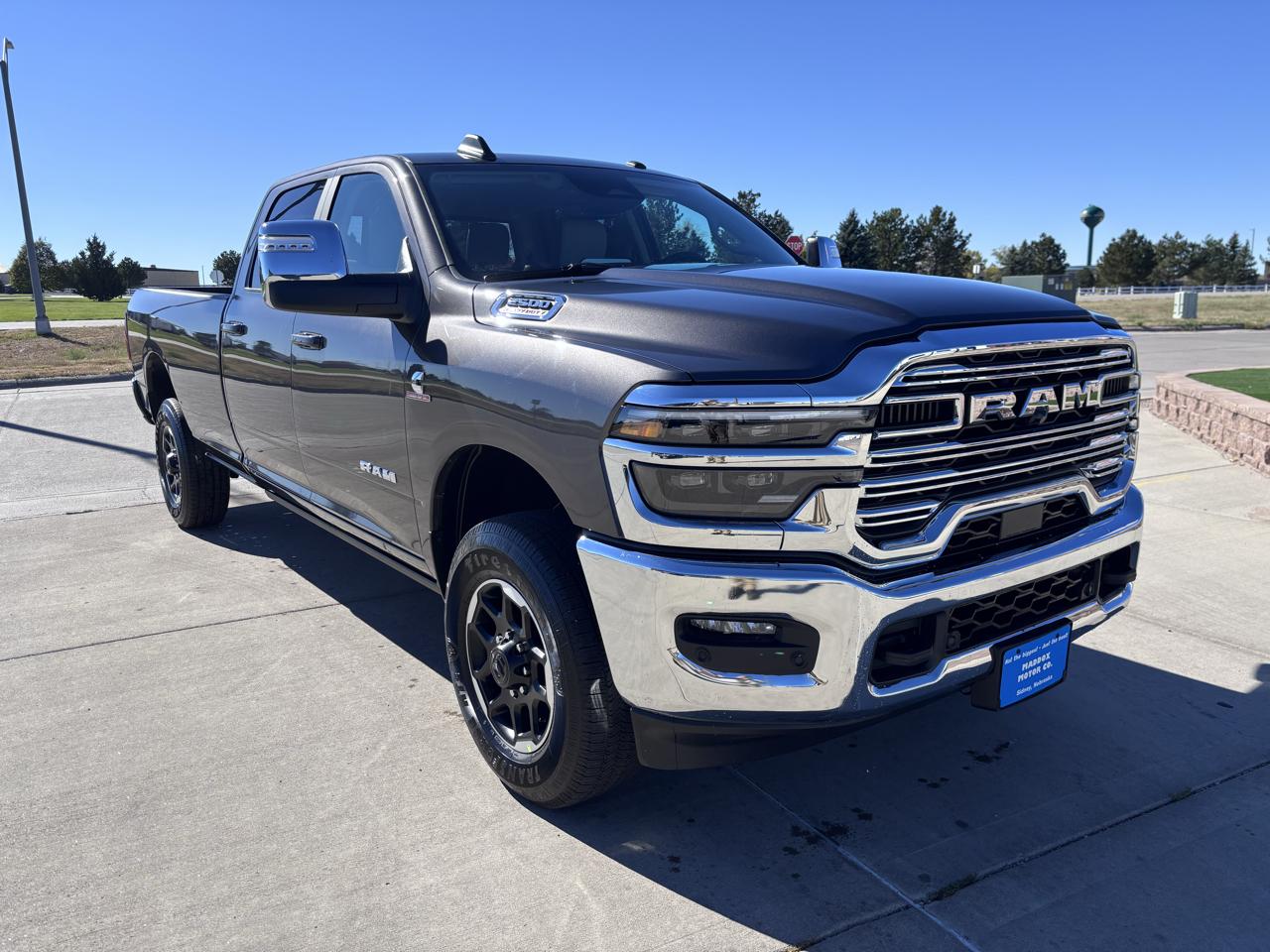 RAM 2500 Laramie 4x4 Crew Cab 8' Box 2027