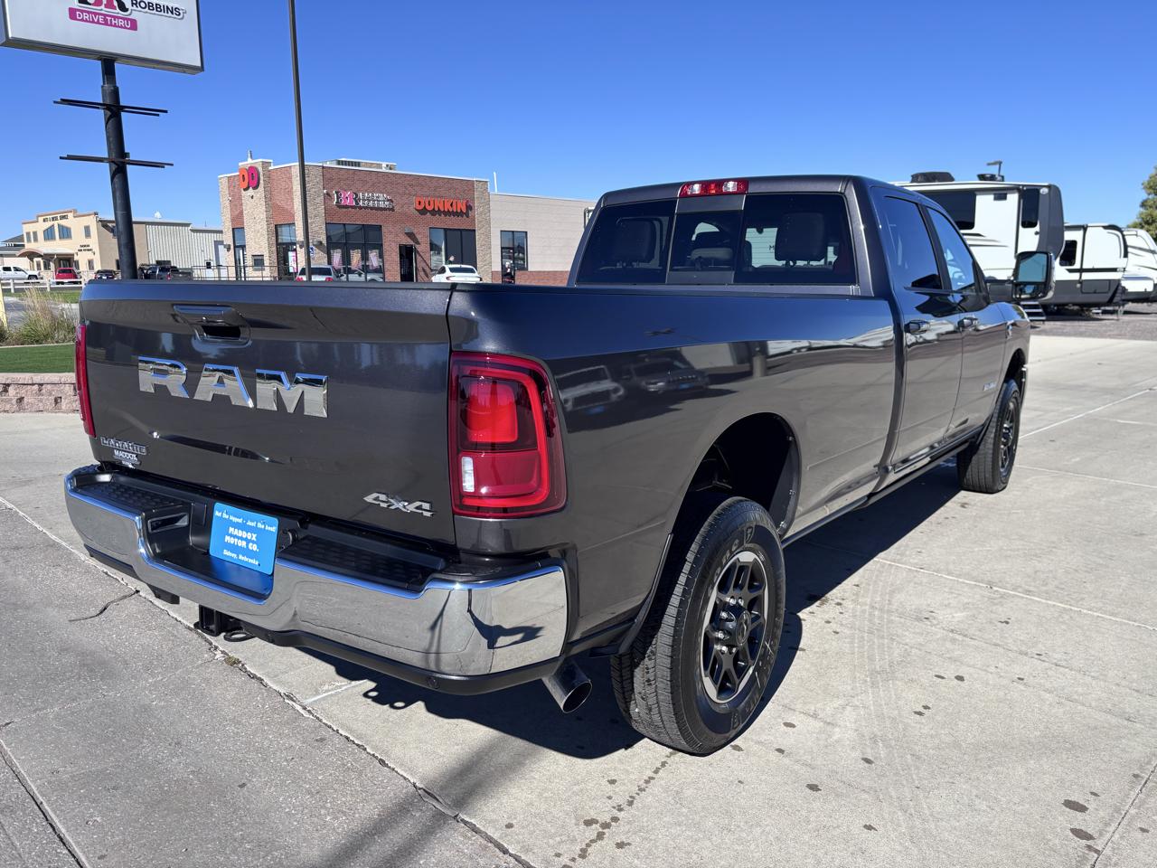 RAM 2500 Laramie 4x4 Crew Cab 8' Box 2027
