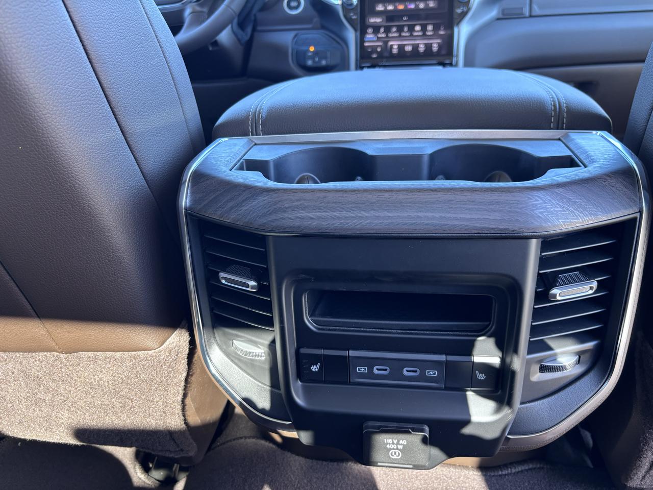 RAM 2500 Laramie 4x4 Crew Cab 8' Box 2027
