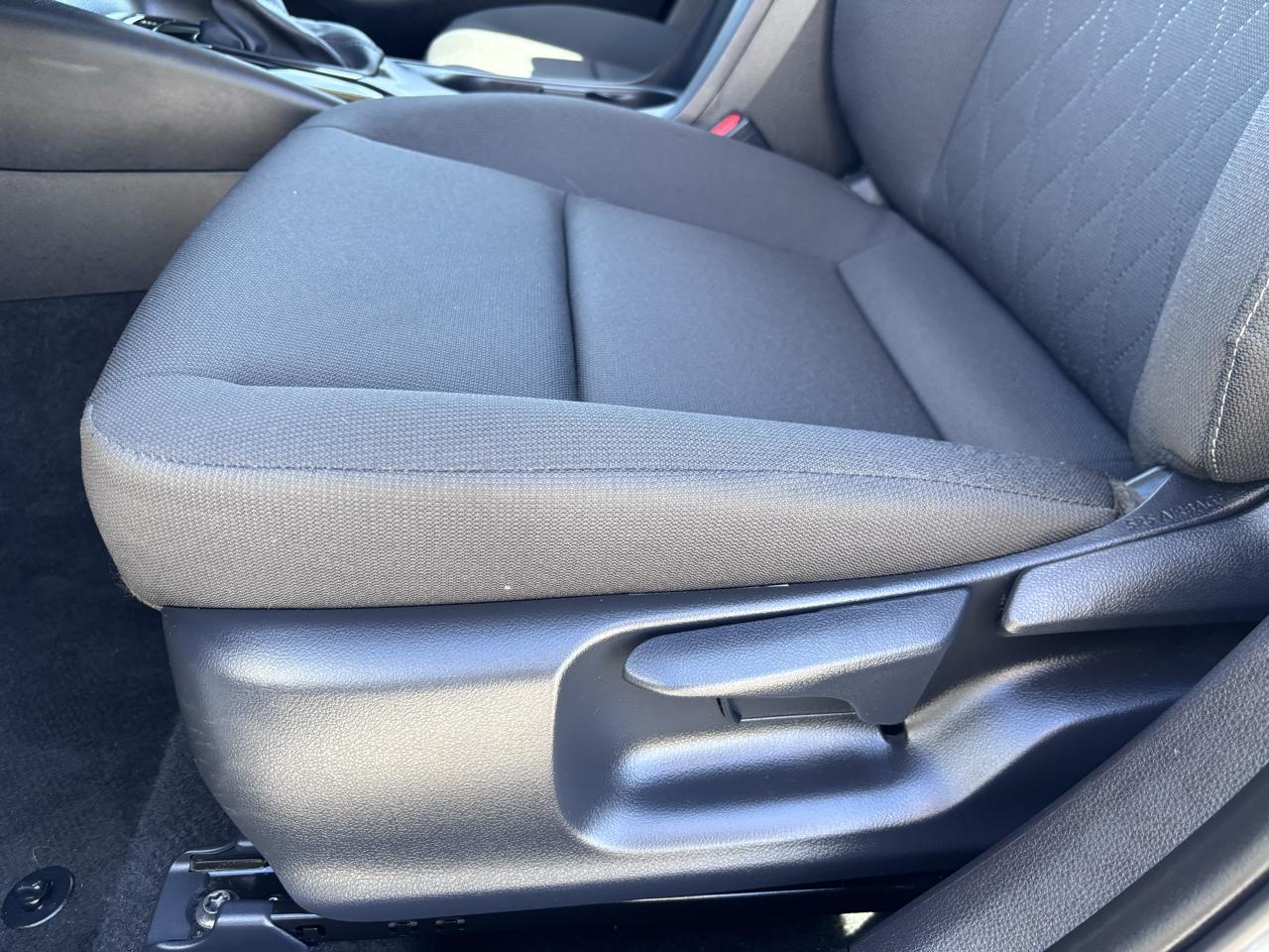 Toyota Corolla LE CVT (Natl) 2026