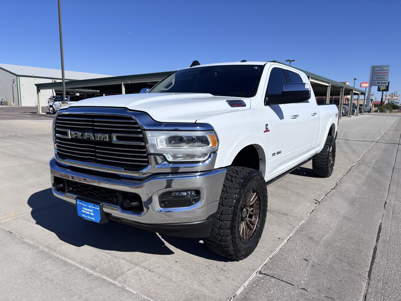 RAM 2500 Laramie 4x4 Mega Cab 6'4" Box 2021