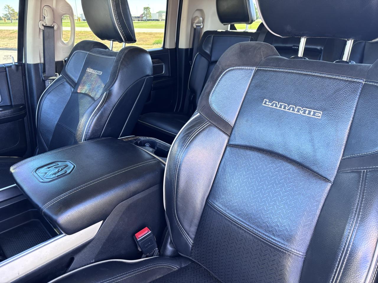 RAM 2500 Laramie 4x4 Mega Cab 6'4" Box 2021