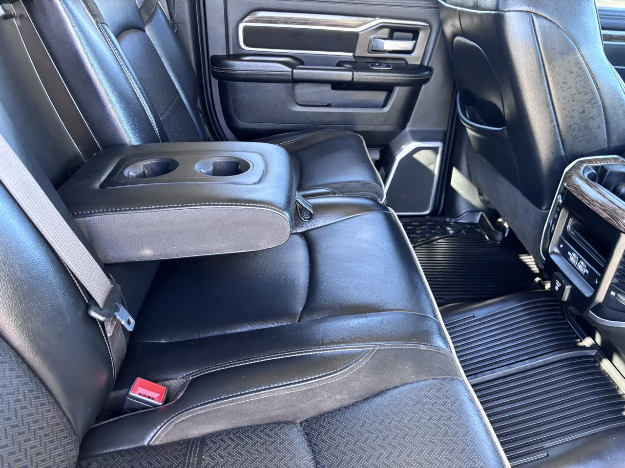 RAM 2500 Laramie 4x4 Mega Cab 6'4" Box 2021