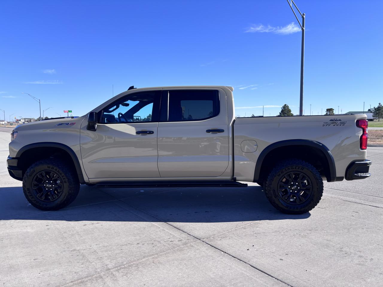 Chevrolet Silverado 1500 4WD Crew Cab 147" ZR2 2022