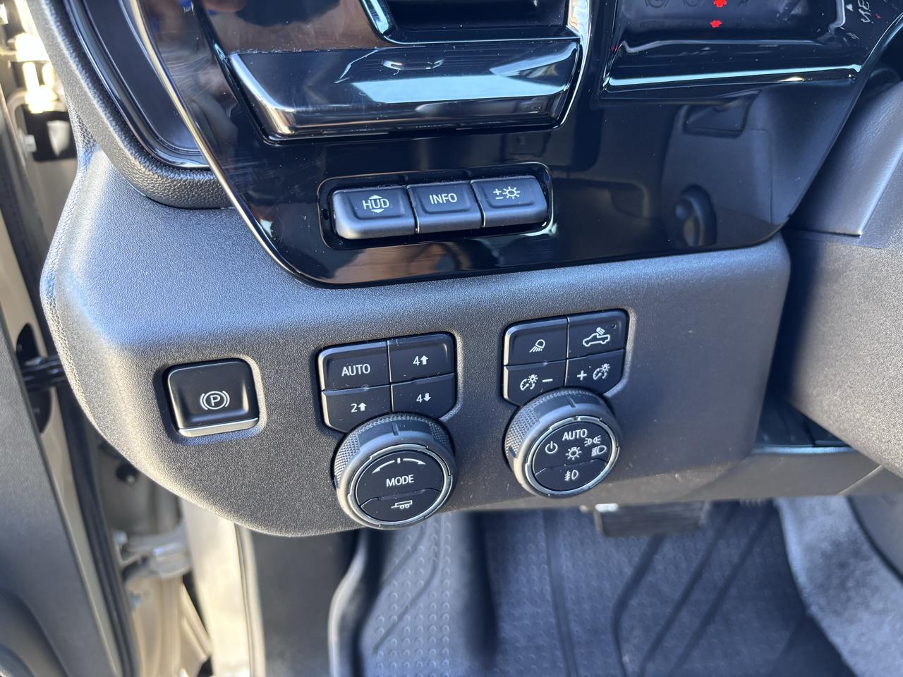 Chevrolet Silverado 1500 4WD Crew Cab 147" ZR2 2022