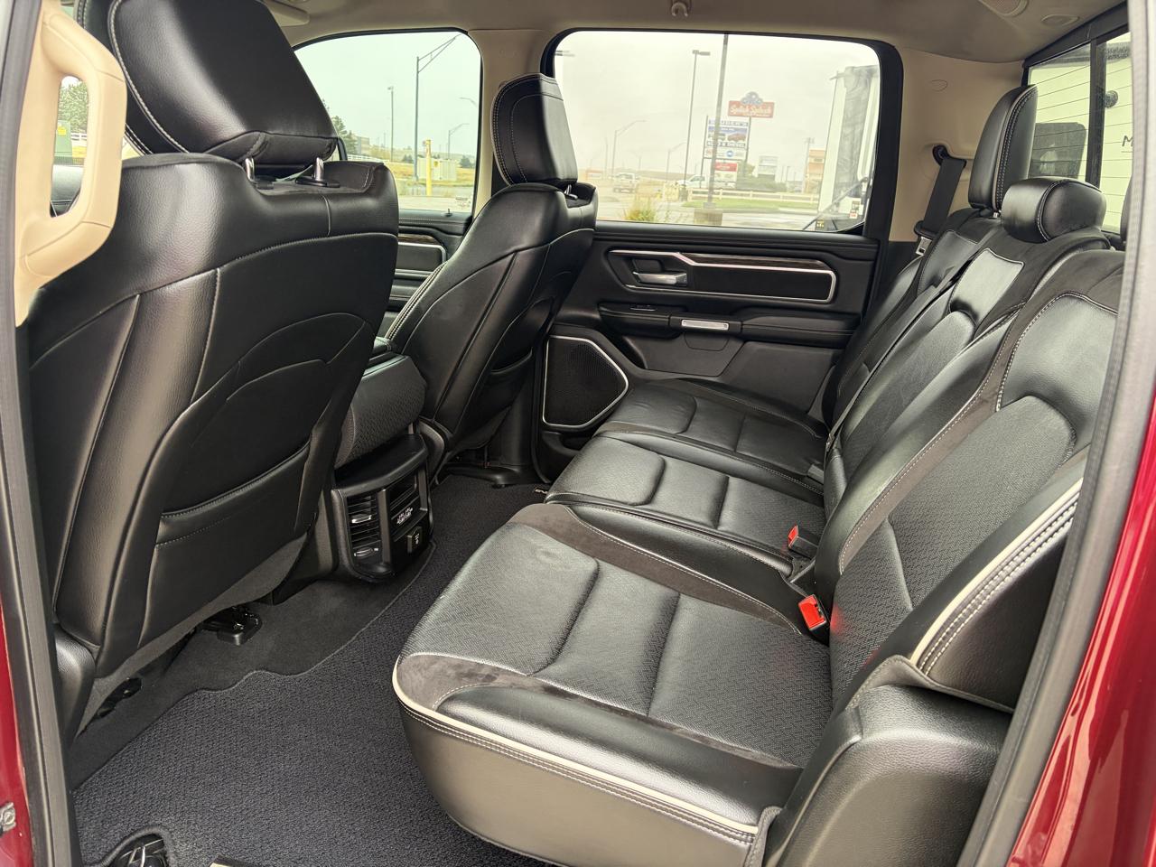 RAM 1500 Laramie 4x4 Crew Cab 5'7" Box 2019