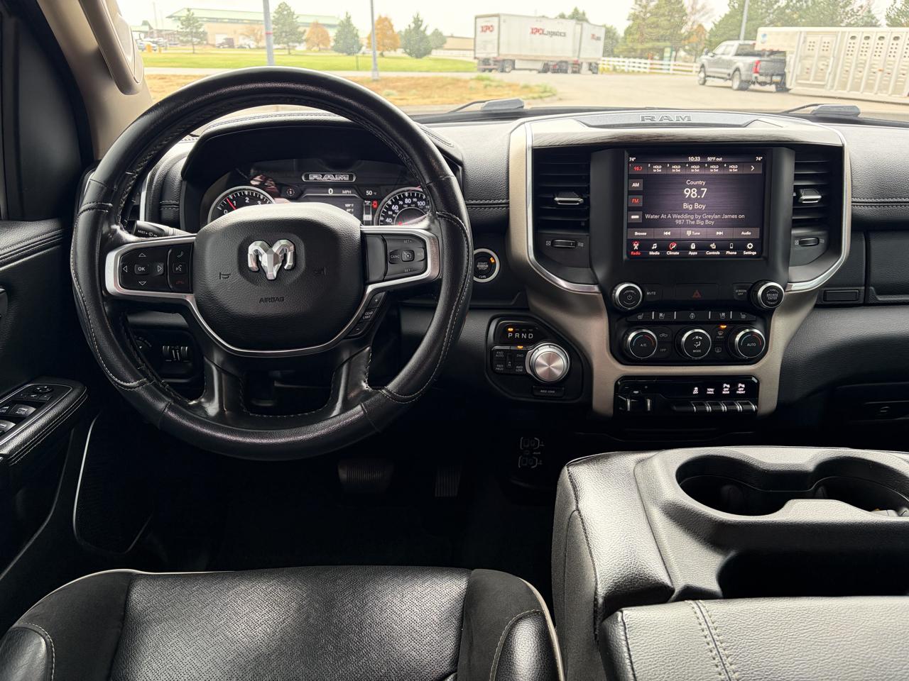 RAM 1500 Laramie 4x4 Crew Cab 5'7" Box 2019