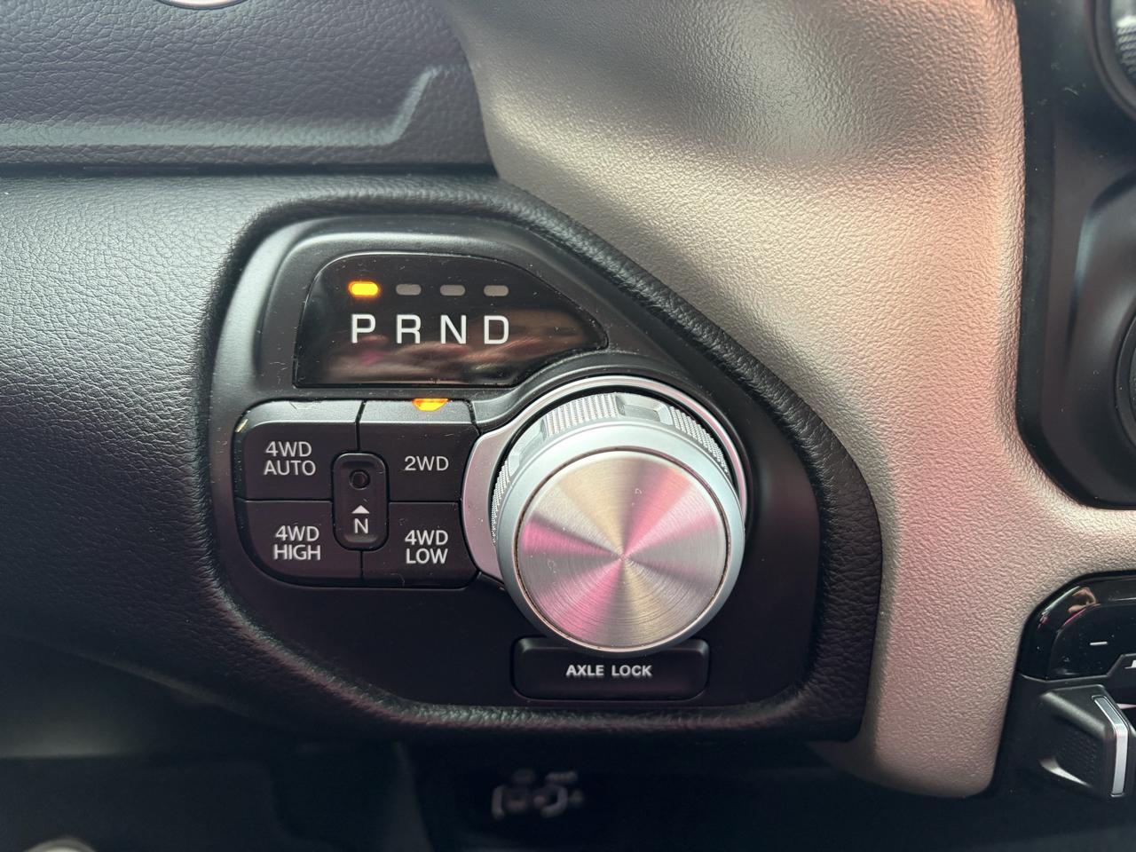 RAM 1500 Laramie 4x4 Crew Cab 5'7" Box 2019