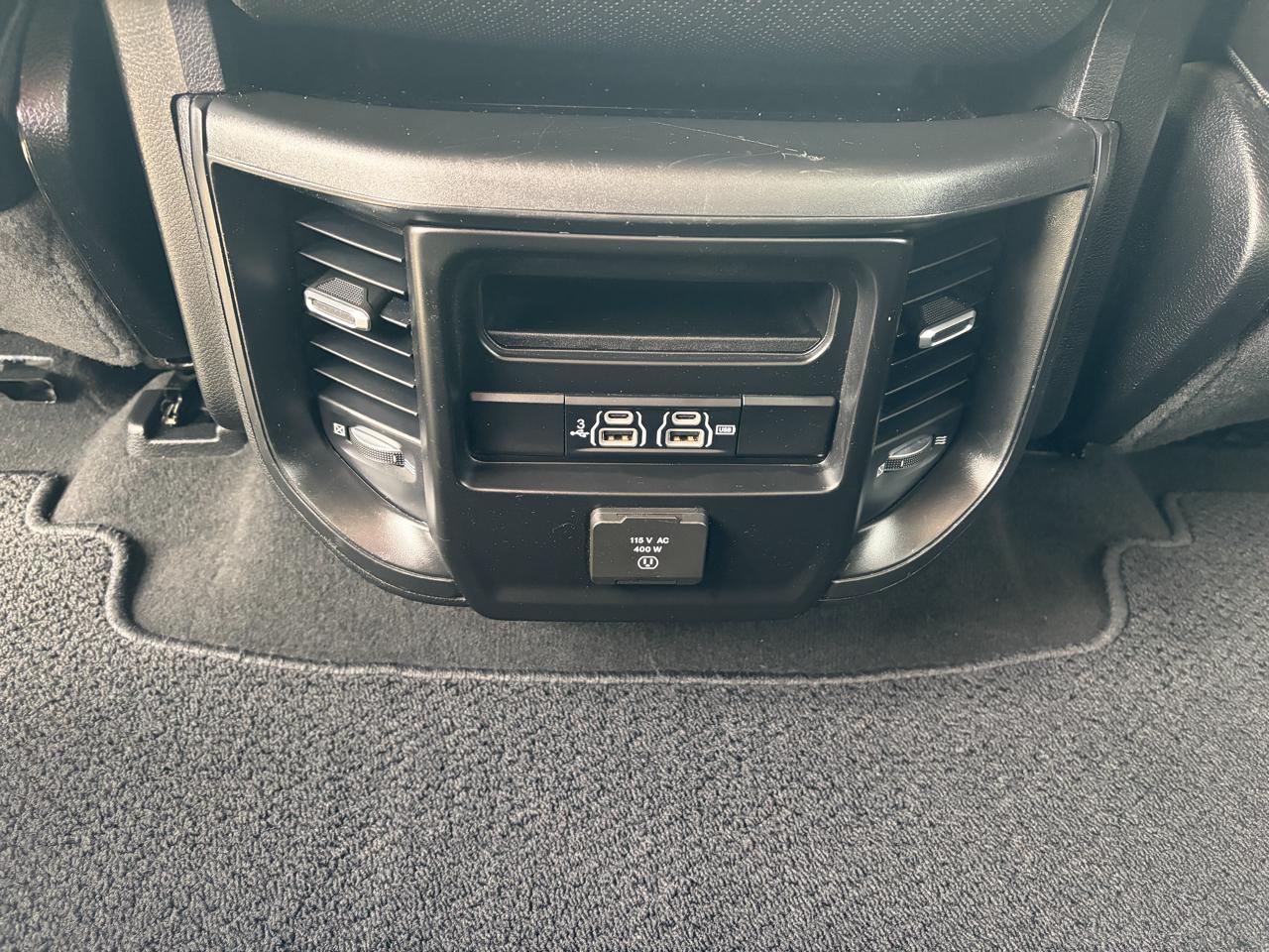 RAM 1500 Laramie 4x4 Crew Cab 5'7" Box 2019