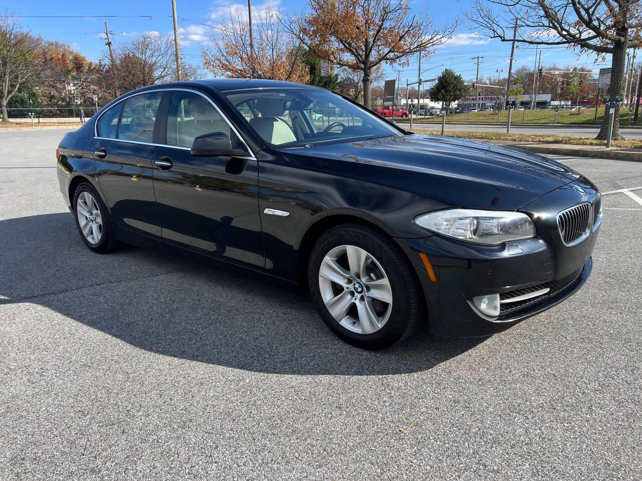 BMW 5-Series 528i xDrive 2013