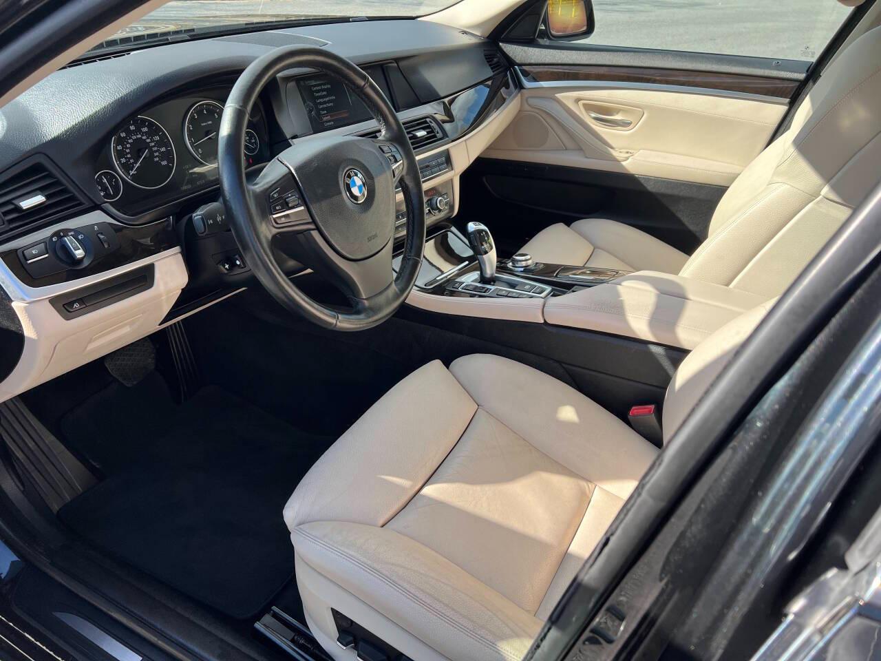 BMW 5-Series 528i xDrive 2013