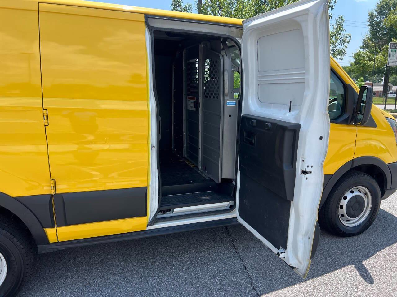 Ford Transit 250 Van Low Roof 60/40 Pass.130-in. WB 2019