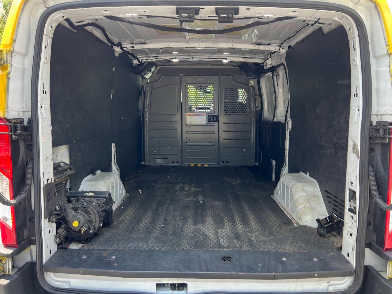 Ford Transit 250 Van Low Roof 60/40 Pass.130-in. WB 2019