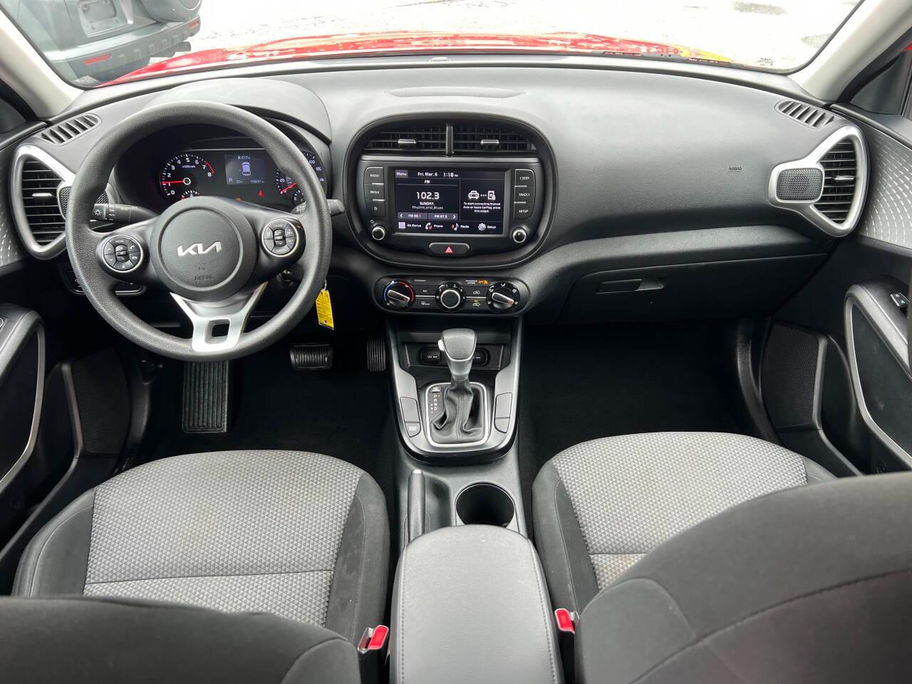 Kia Soul LX CVT 2022