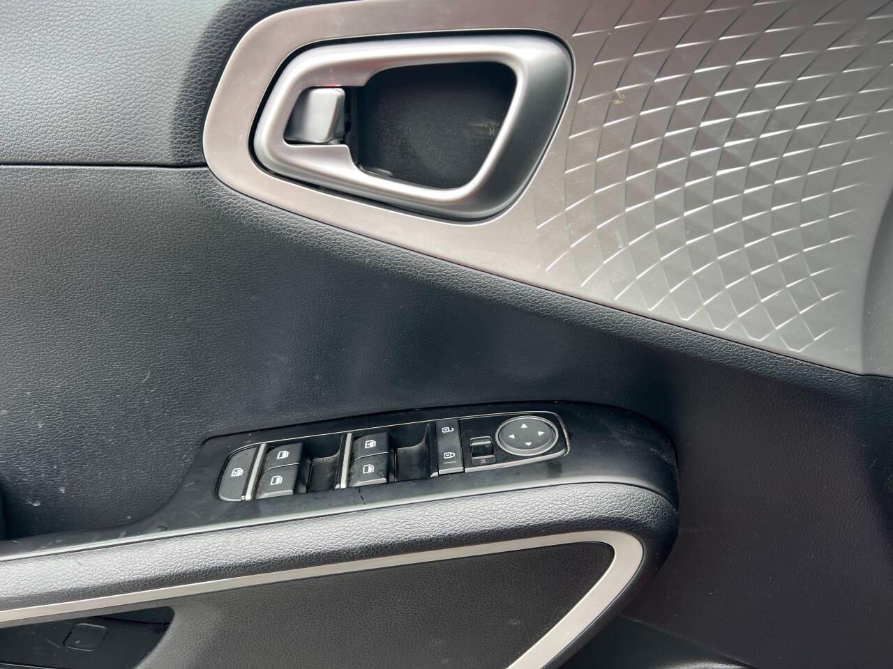 Kia Soul LX CVT 2022