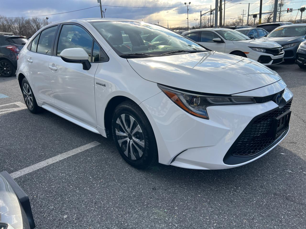Toyota Corolla LE Hybrid 2021