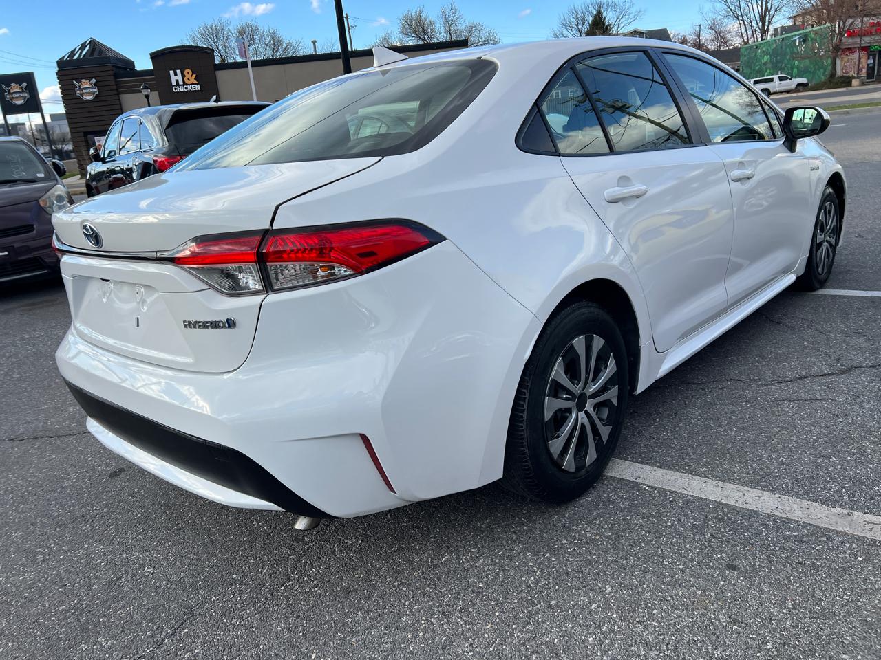 Toyota Corolla LE Hybrid 2021