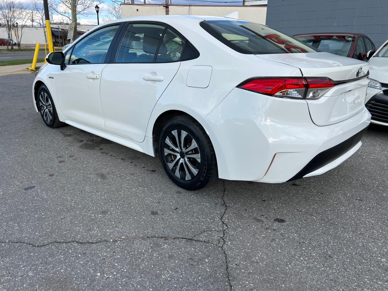 Toyota Corolla LE Hybrid 2021