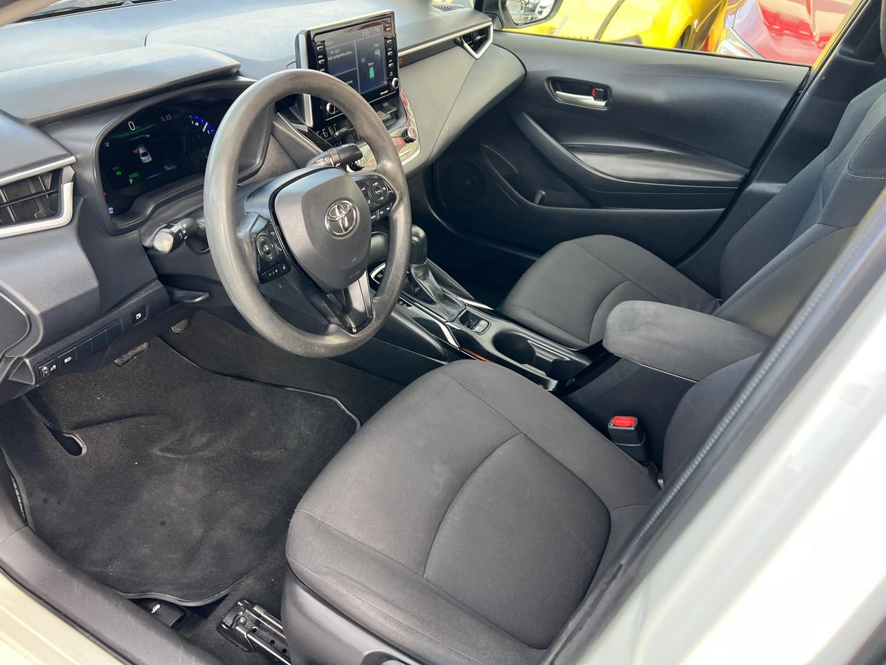 Toyota Corolla LE Hybrid 2021