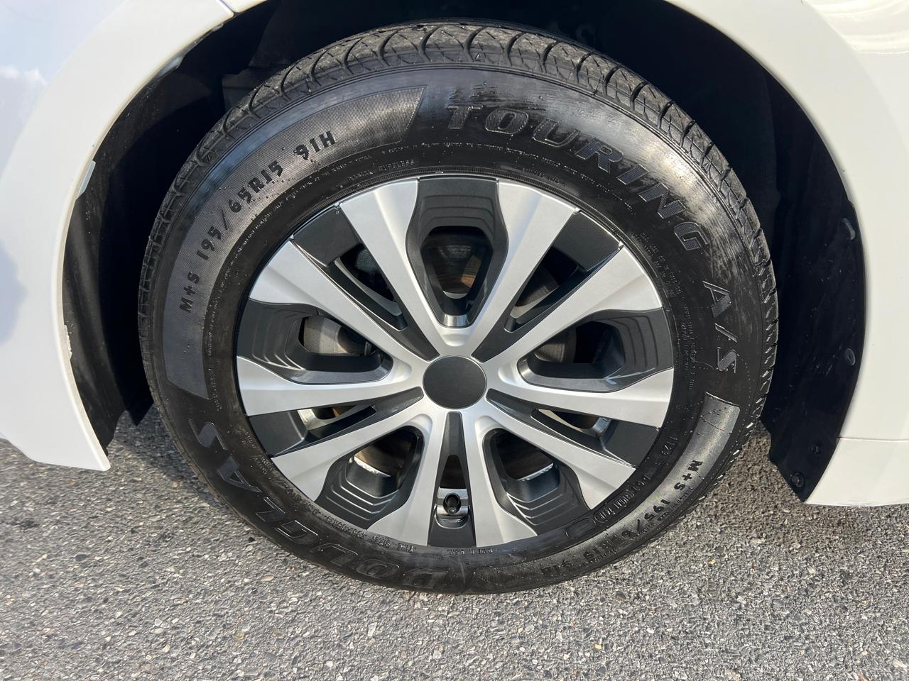 Toyota Corolla LE Hybrid 2021