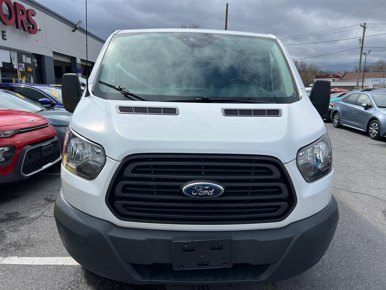 Ford Transit 150 Van Low Roof w/Sliding Pass. 148-in. WB 2018