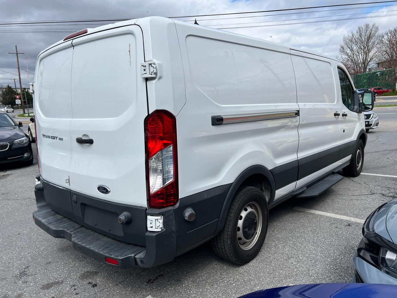 Ford Transit 150 Van Low Roof w/Sliding Pass. 148-in. WB 2018