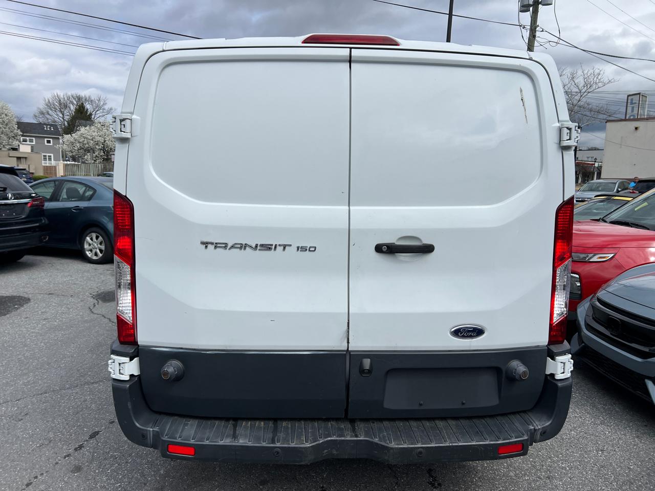 Ford Transit 150 Van Low Roof w/Sliding Pass. 148-in. WB 2018