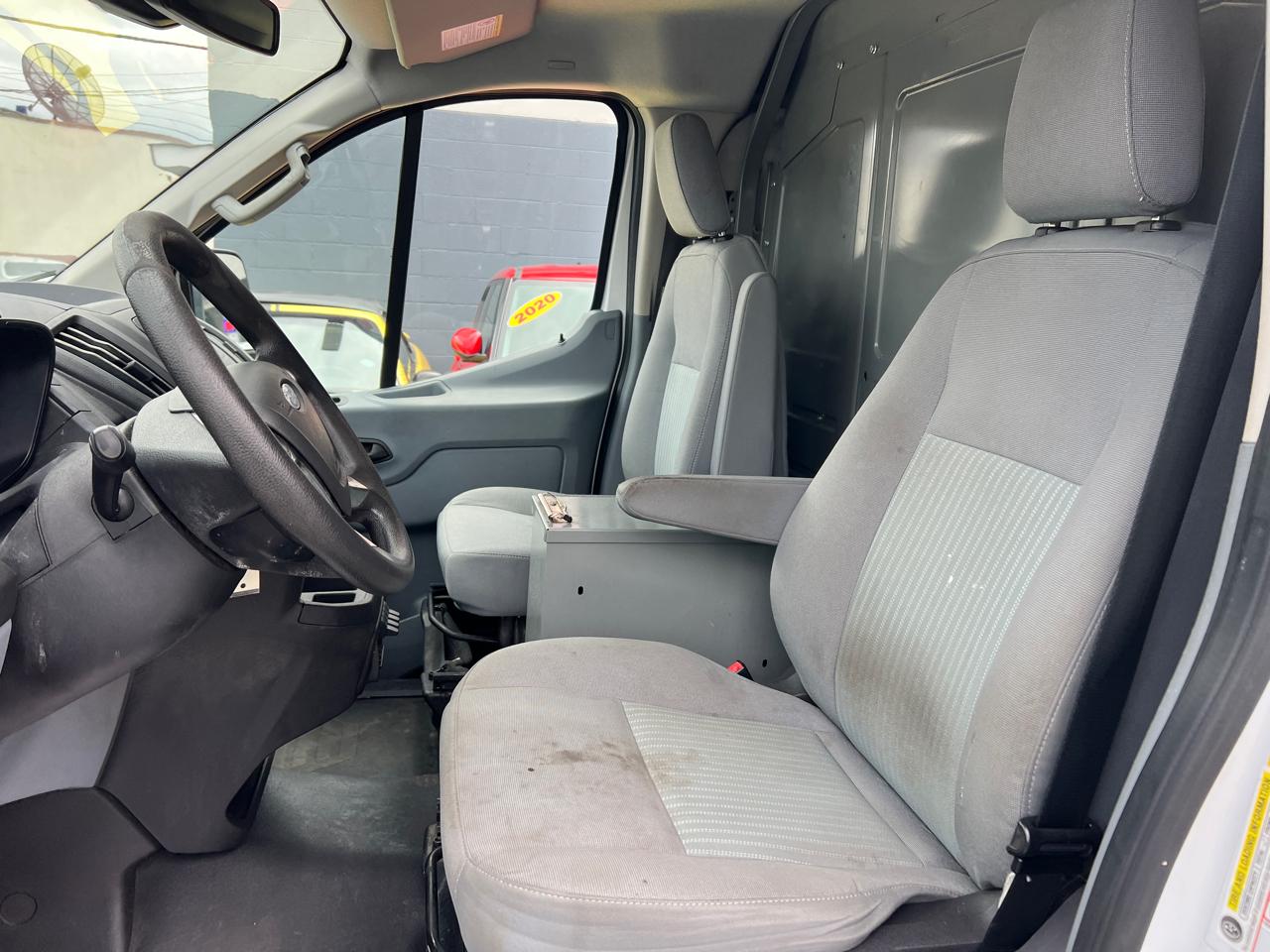 Ford Transit 150 Van Low Roof w/Sliding Pass. 148-in. WB 2018