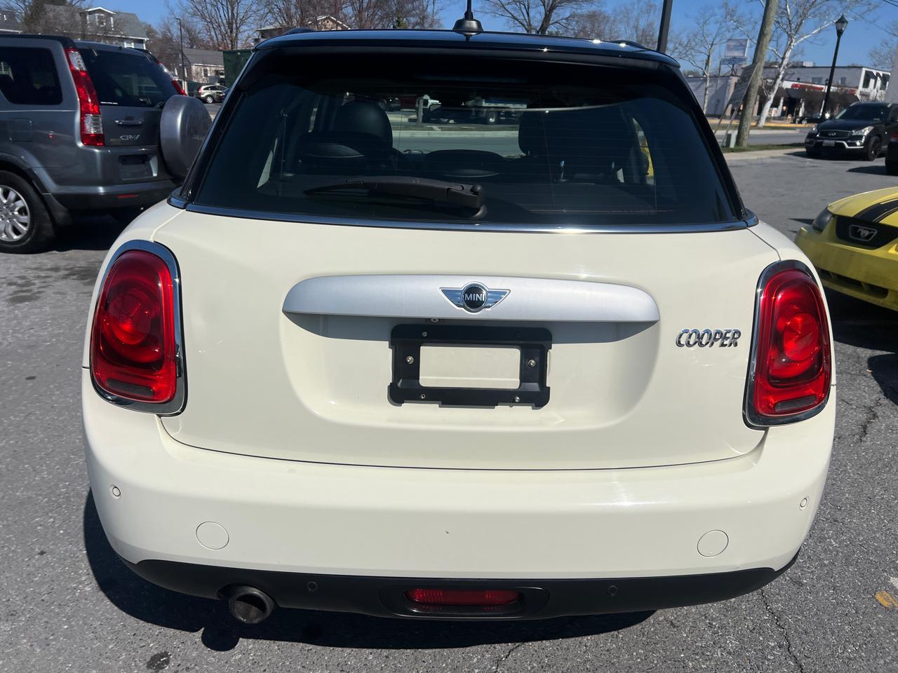 MINI Cooper Base 2015