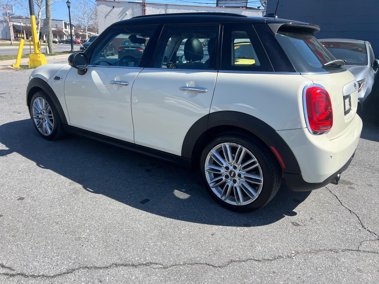 MINI Cooper Base 2015