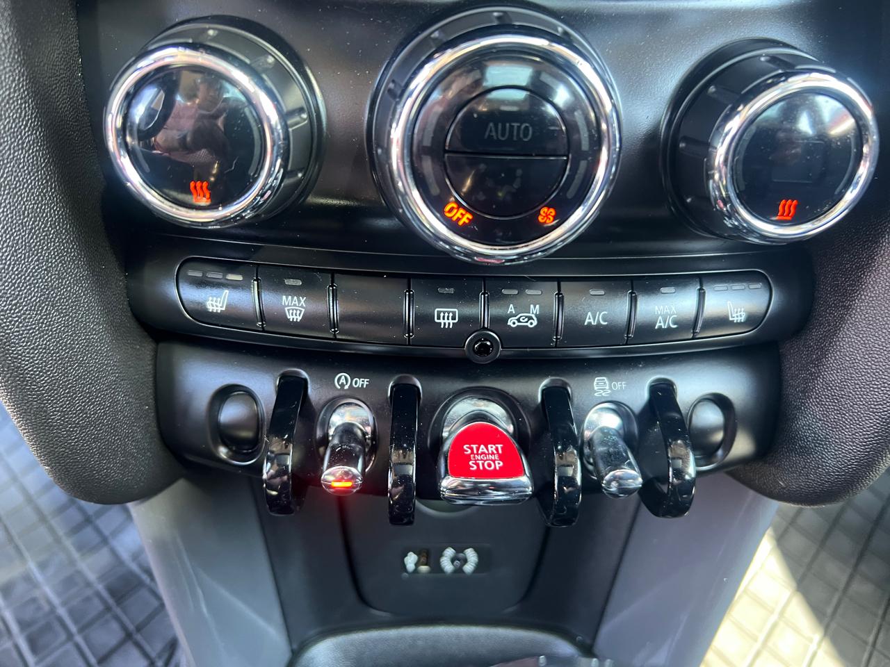 MINI Cooper Base 2015