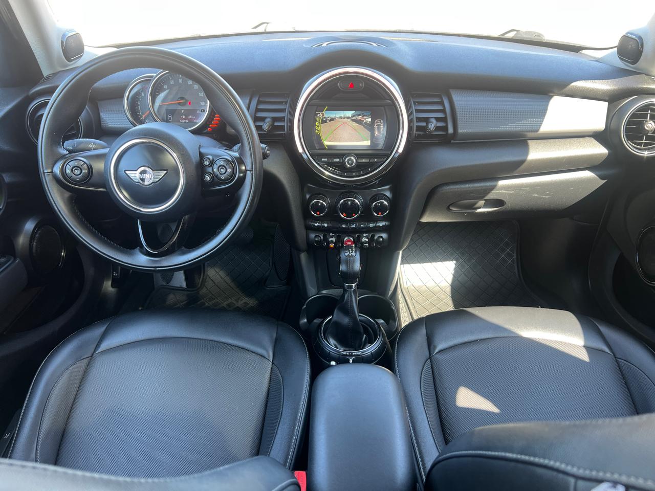 MINI Cooper Base 2015