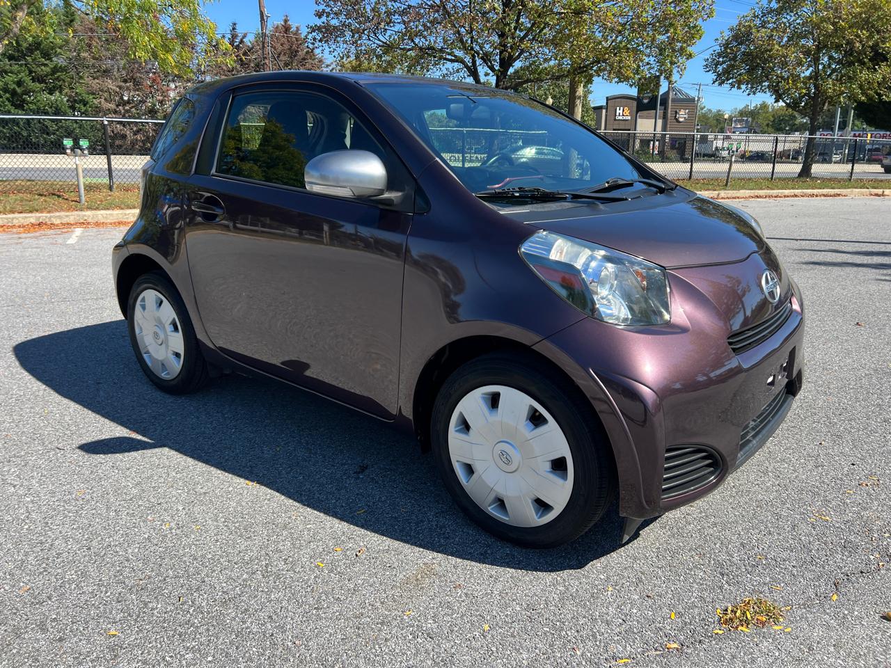 Scion iQ 3-Door Hatchback AT 2013