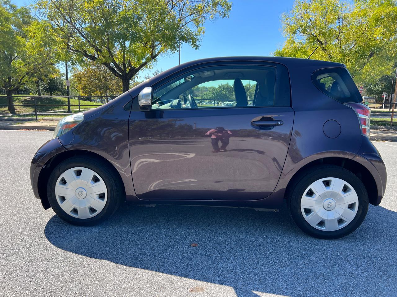 Scion iQ 3-Door Hatchback AT 2013