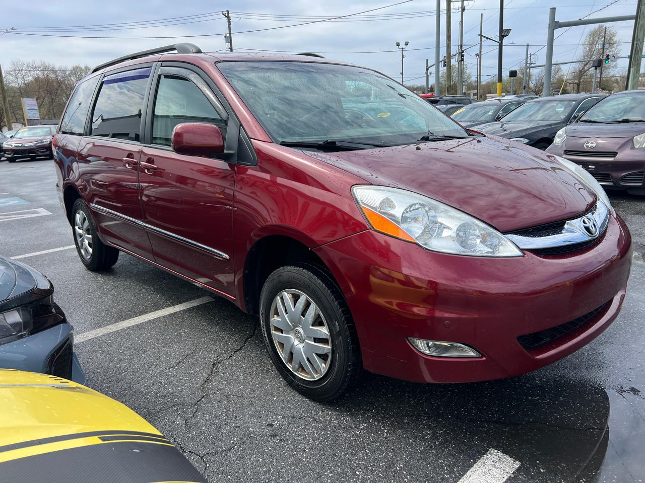 Toyota Sienna XLE FWD 2009