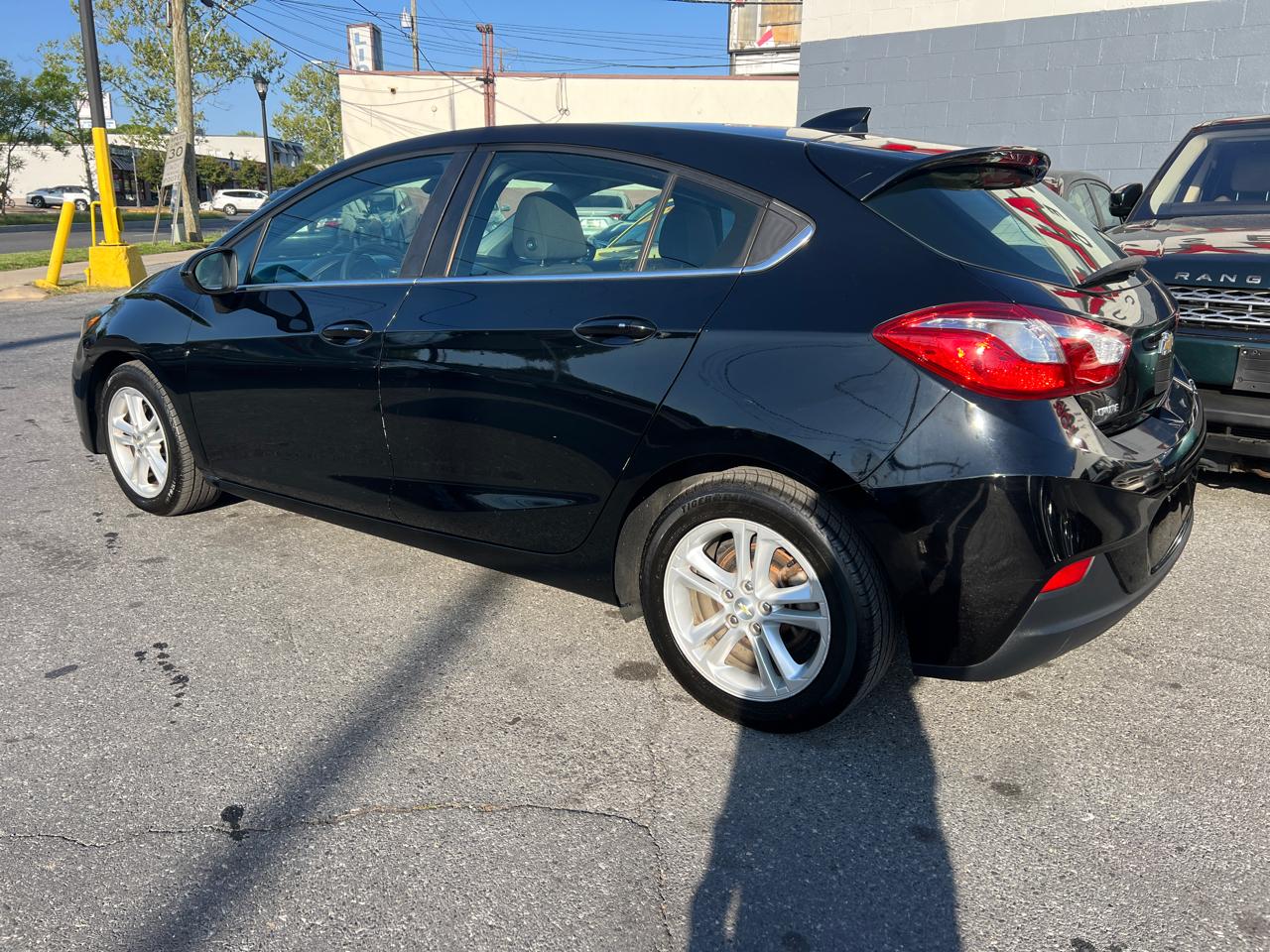 Chevrolet Cruze LT Auto Hatchback 2017