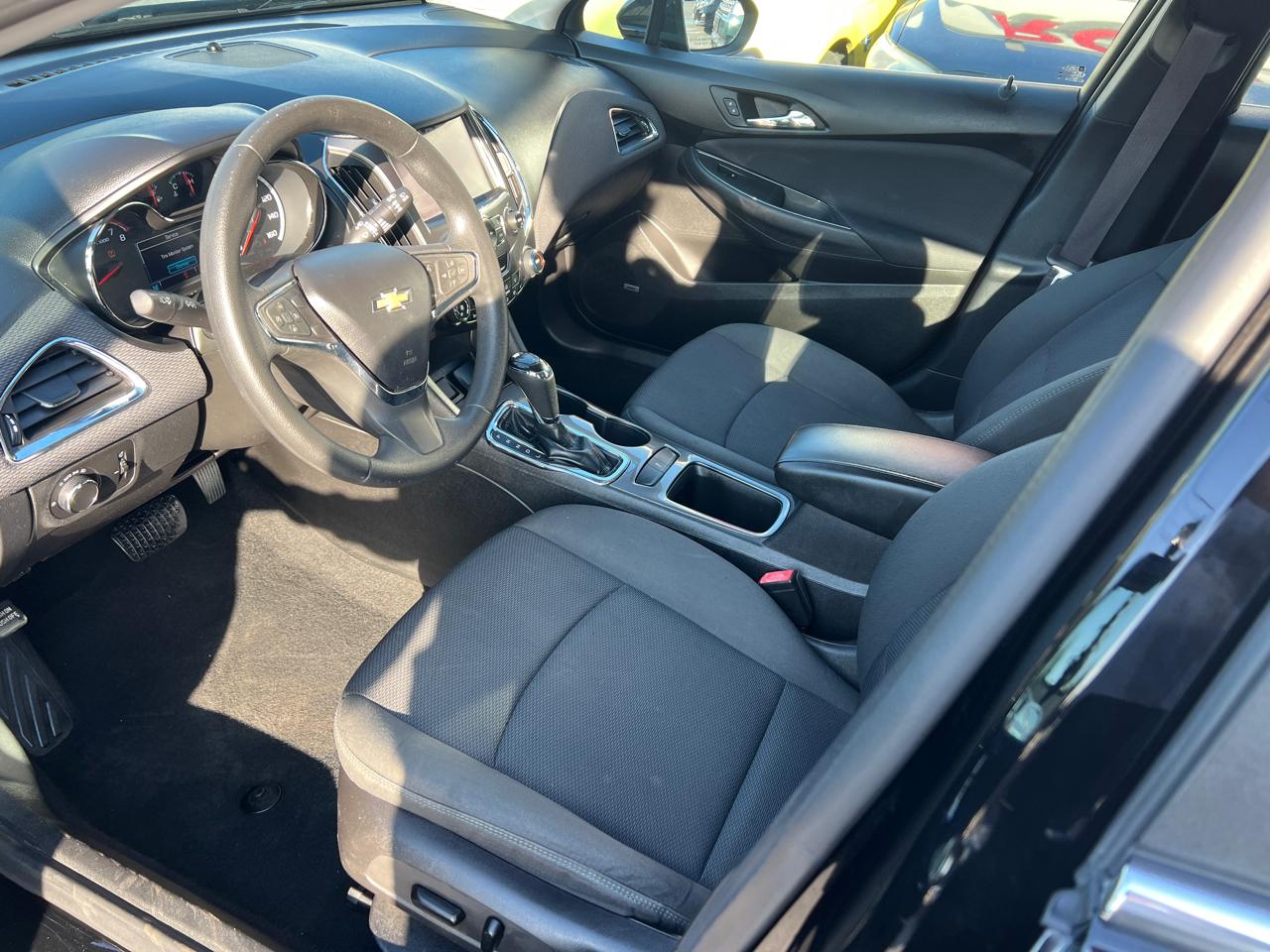 Chevrolet Cruze LT Auto Hatchback 2017