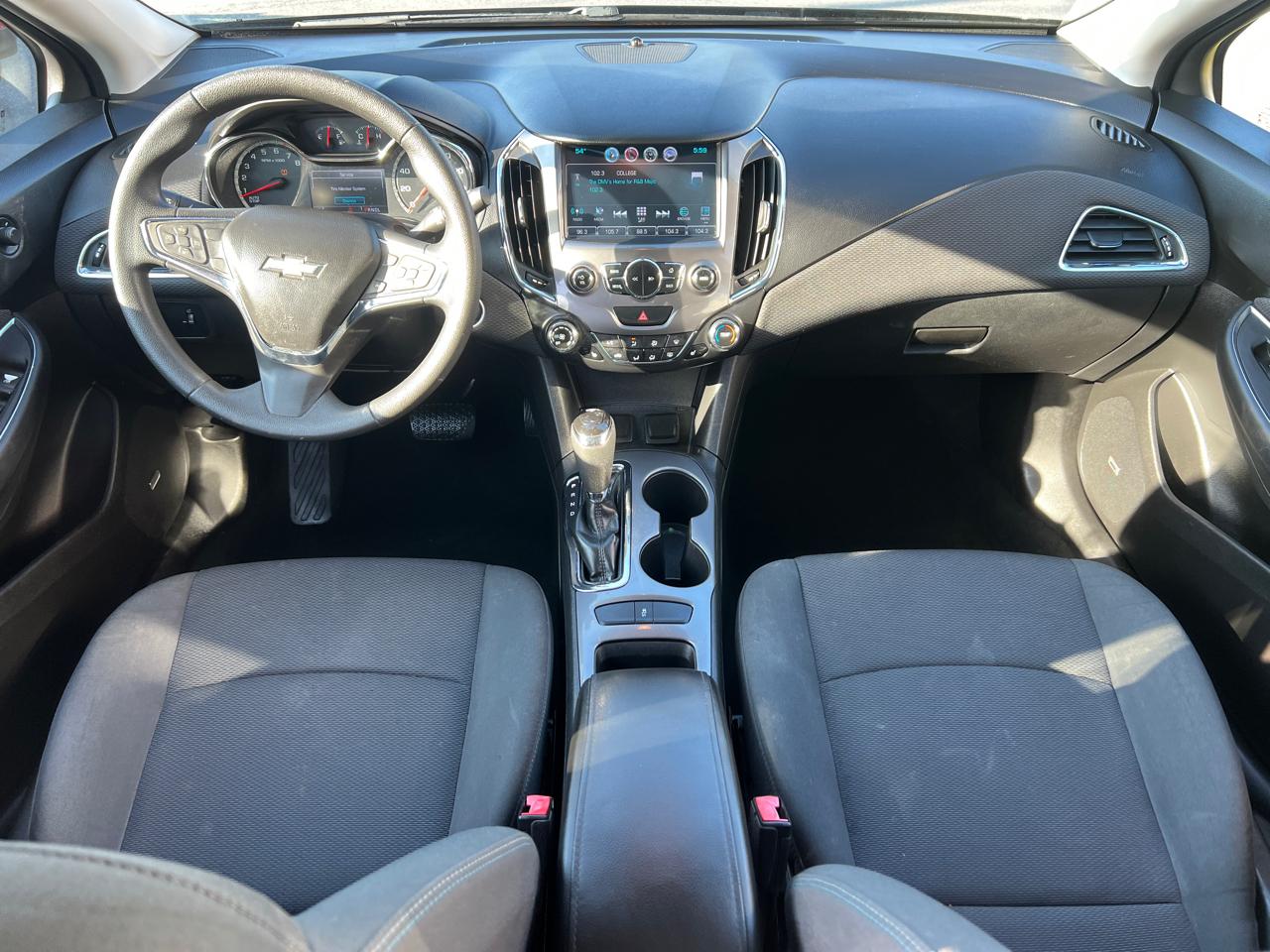 Chevrolet Cruze LT Auto Hatchback 2017