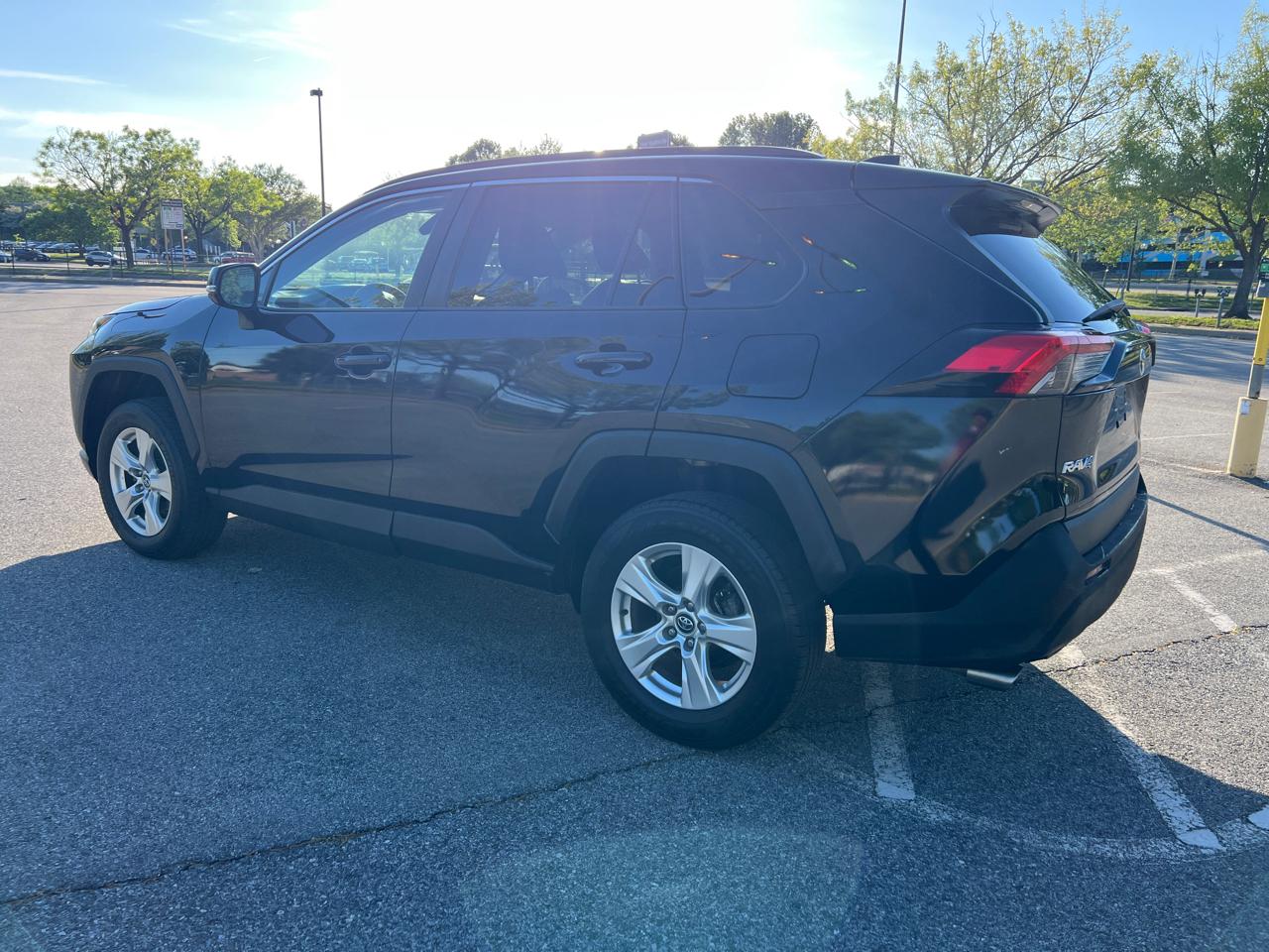 Toyota RAV4 XLE AWD 2021