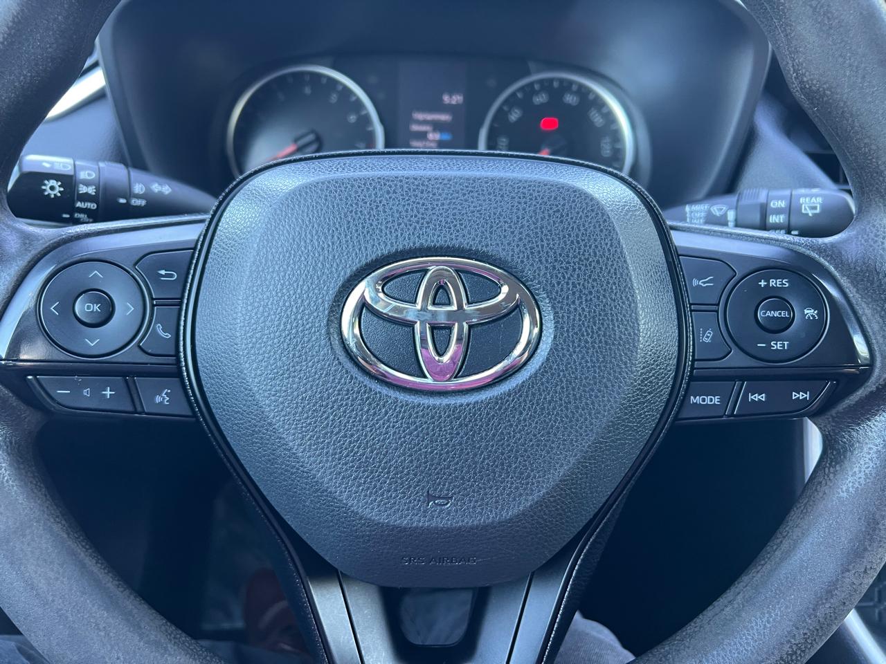 Toyota RAV4 XLE AWD 2021