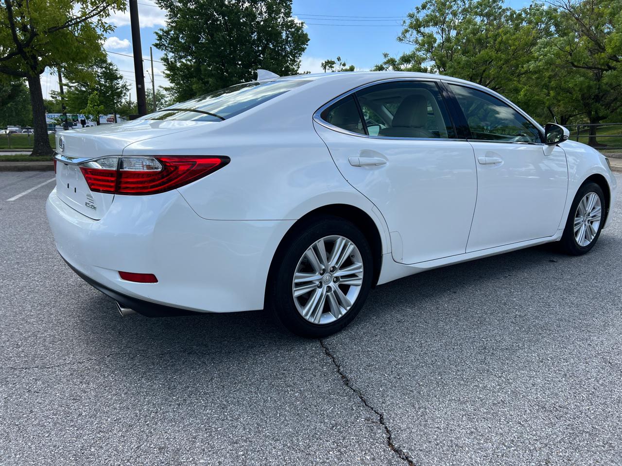 Lexus ES 350 Sedan 2015