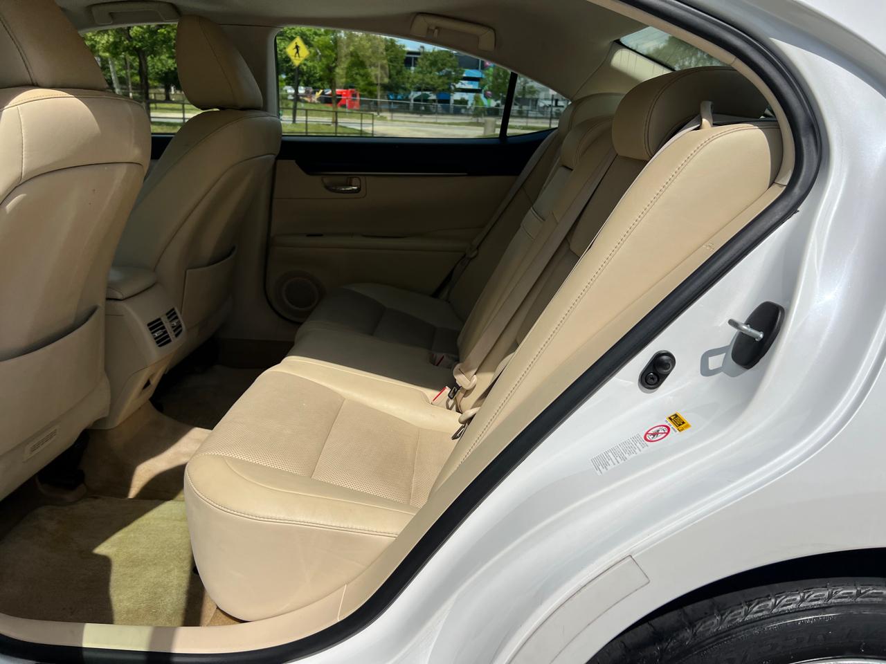 Lexus ES 350 Sedan 2015
